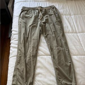 Men’s size L Marine Layer joggers.